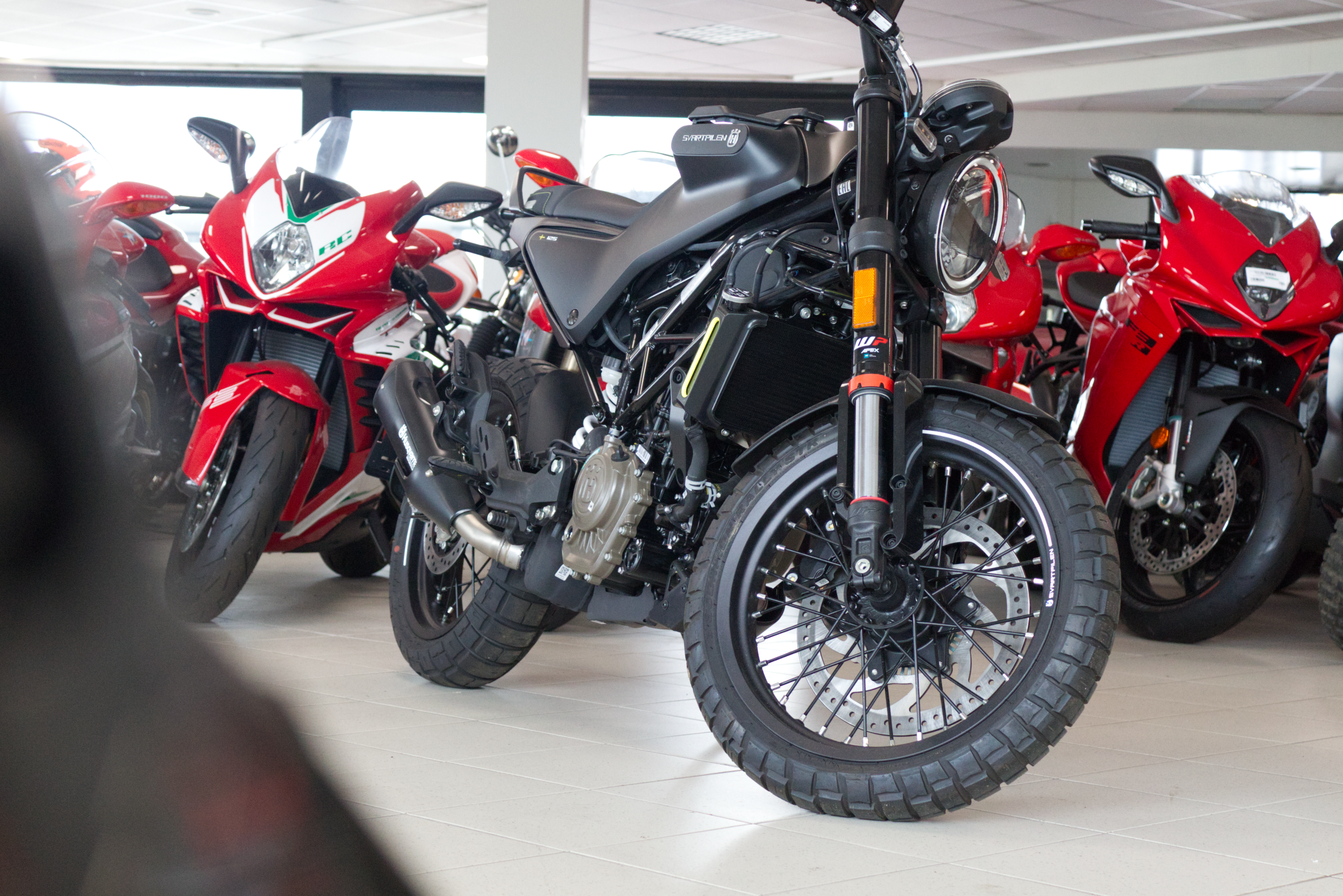 Husqvarna Svartpilen 125 voorkant