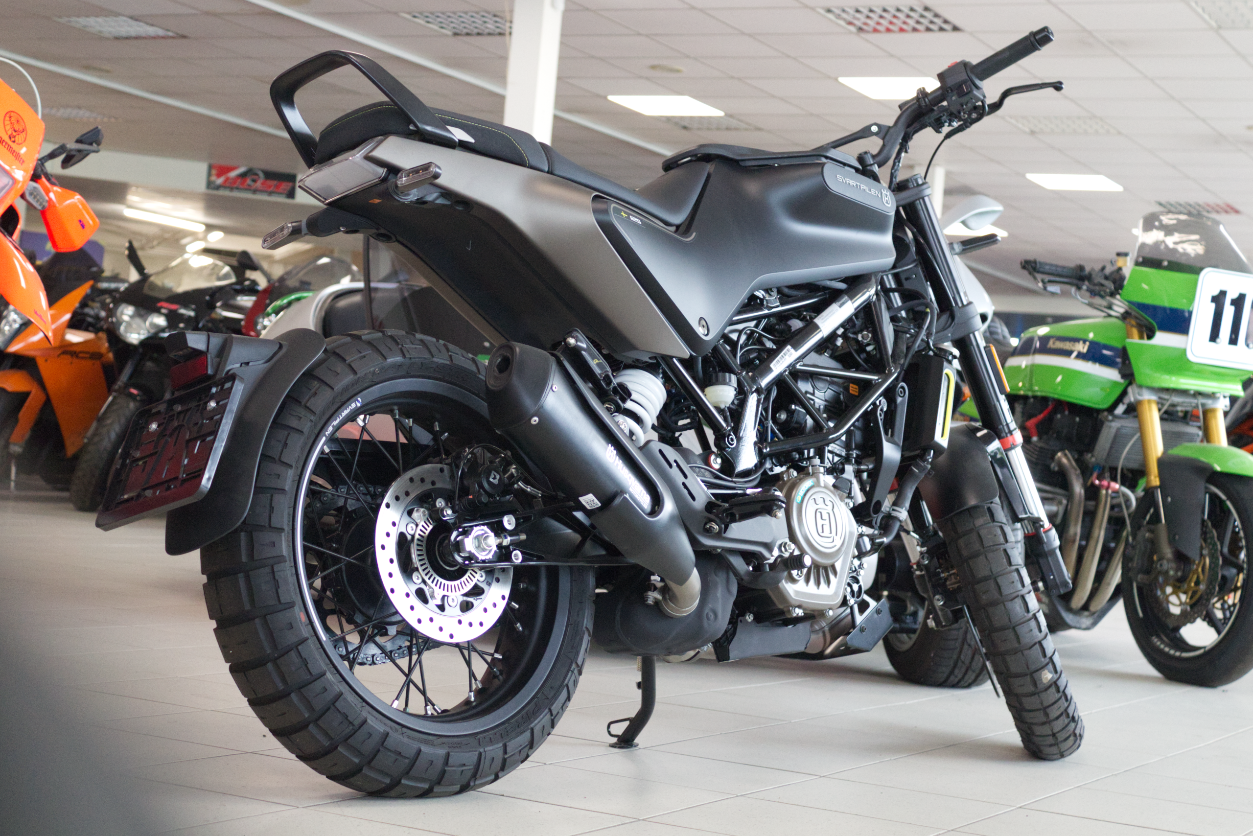 Husqvarna Svartpilen 125 zijkant