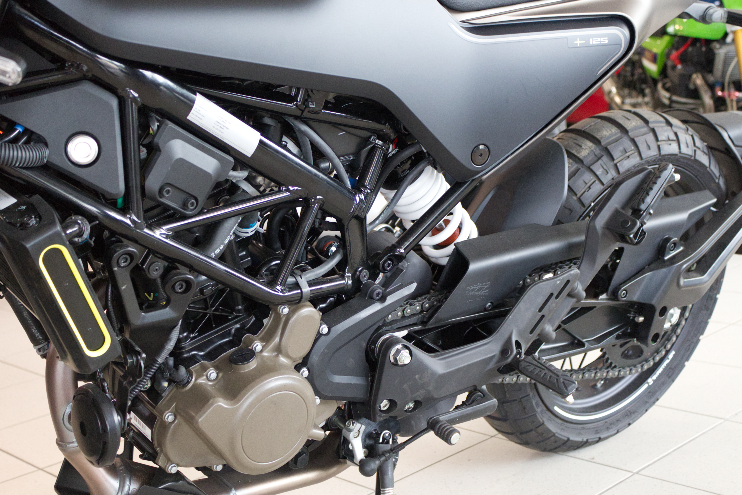 Husqvarna Svartpilen 125 motor