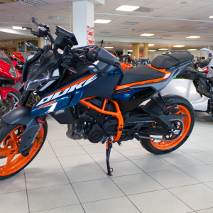 KTM Duke 390 zijkant