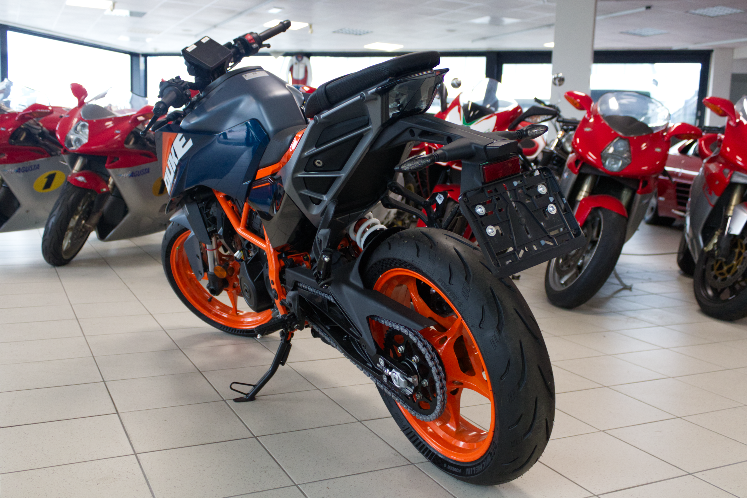 KTM Duke 390 achterkant